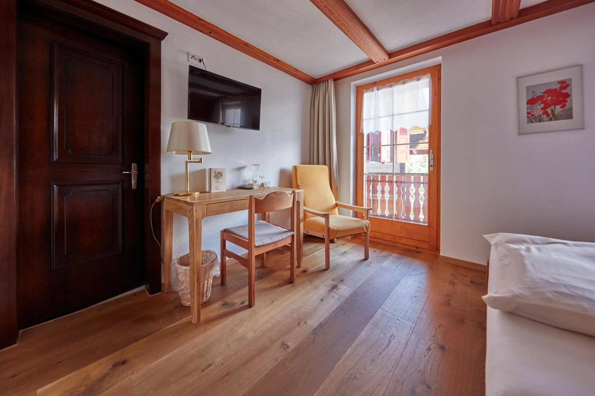 Hotel Alpenblick Zeneggen Εξωτερικό φωτογραφία