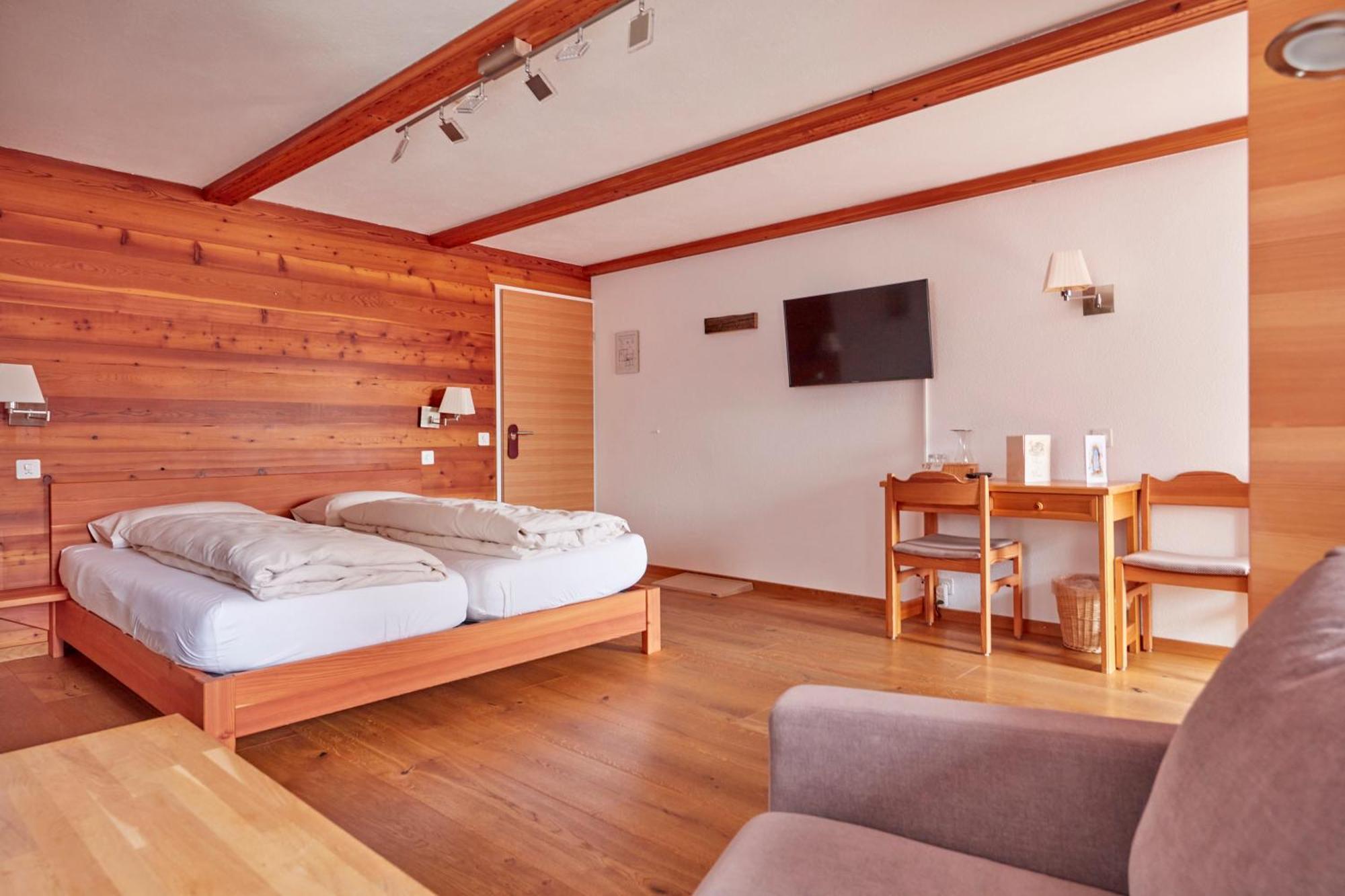 Hotel Alpenblick Zeneggen Εξωτερικό φωτογραφία