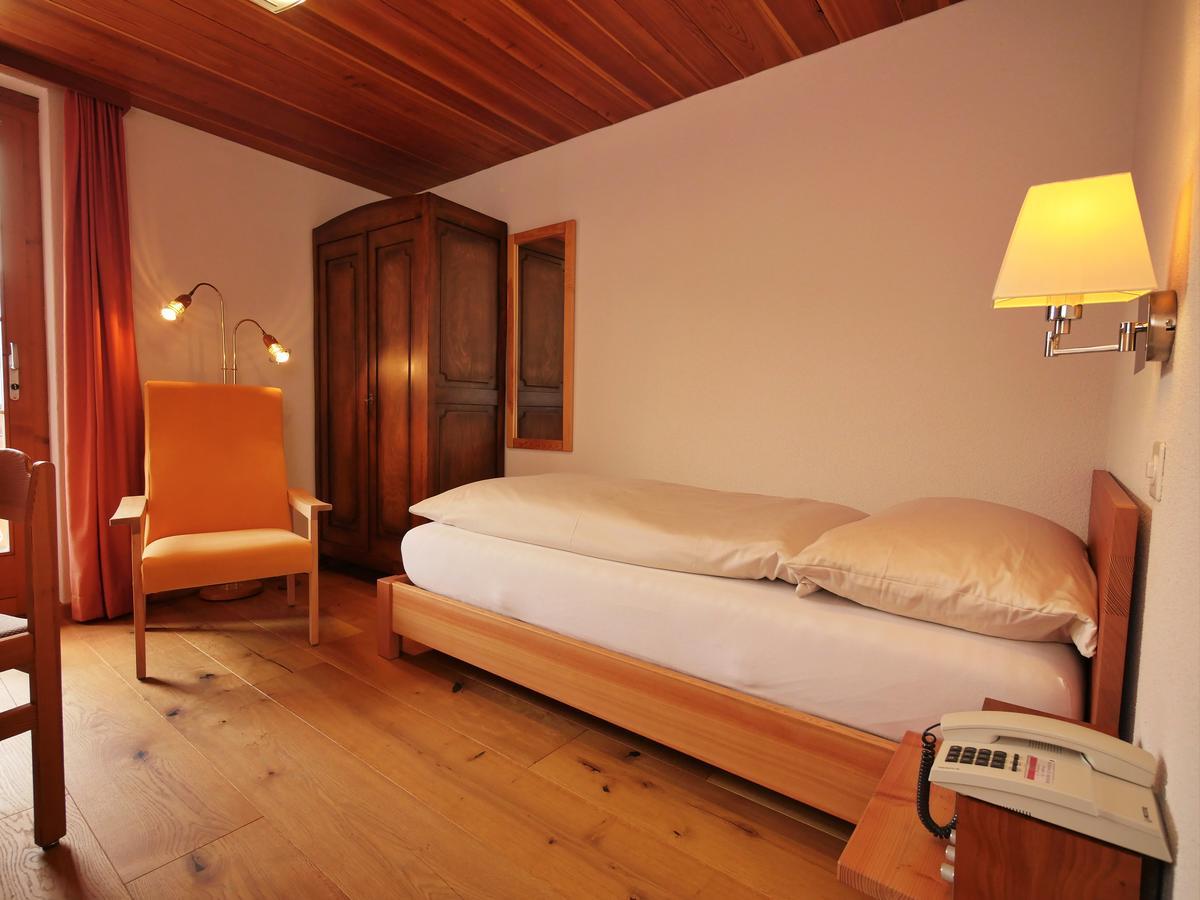 Hotel Alpenblick Zeneggen Εξωτερικό φωτογραφία